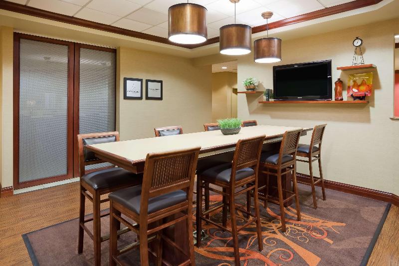 Hampton Inn Fairmont image