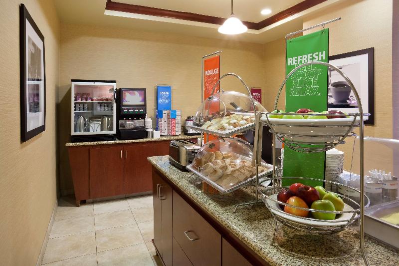 Hampton Inn Fairmont image