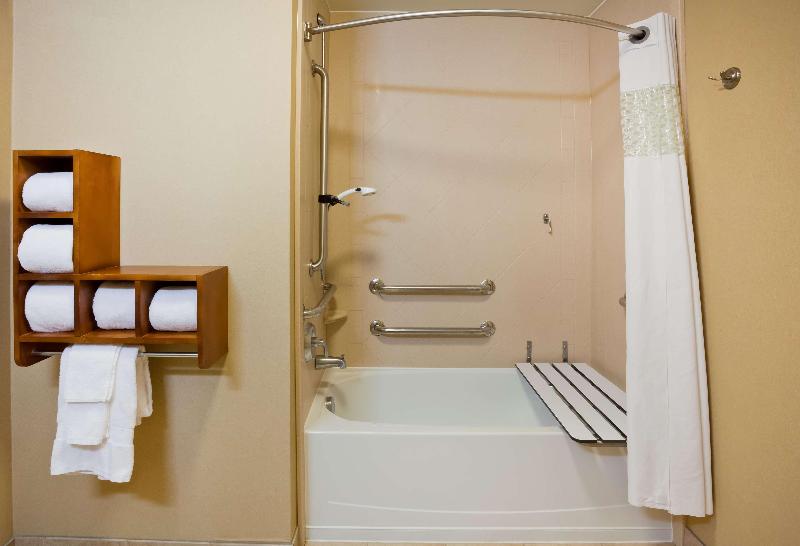 Hampton Inn Fairmont image
