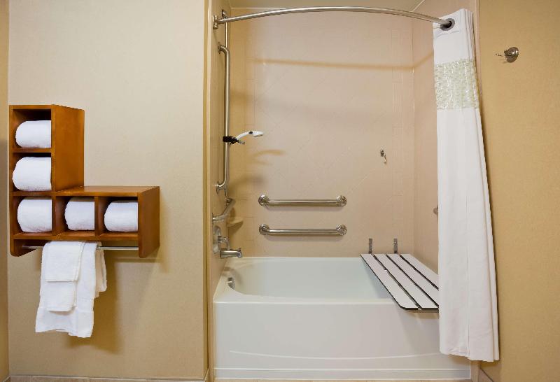Hampton Inn Fairmont image
