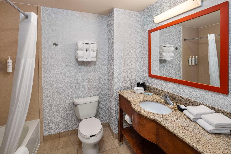Hampton Inn Fairmont image