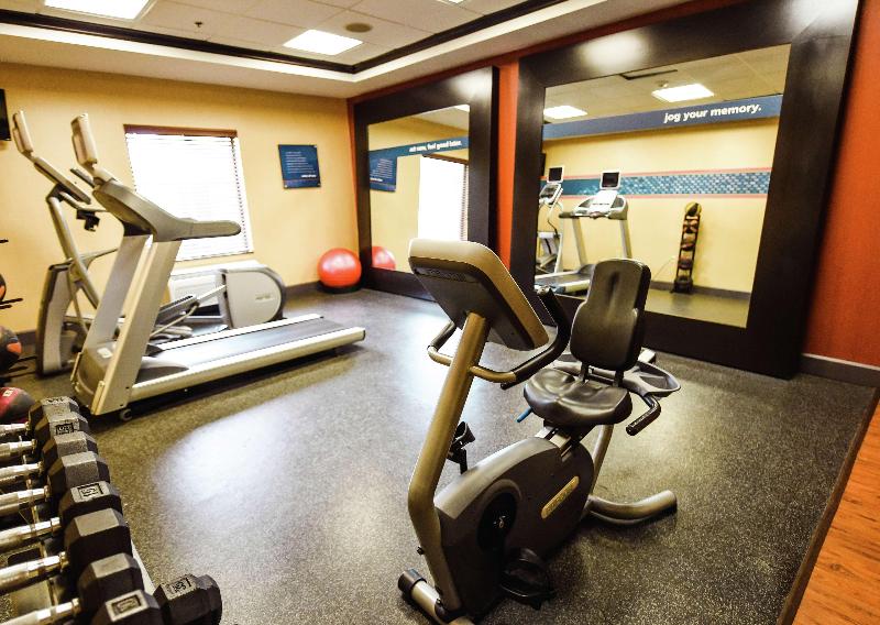 Hampton Inn & Suites Pine Bluff image