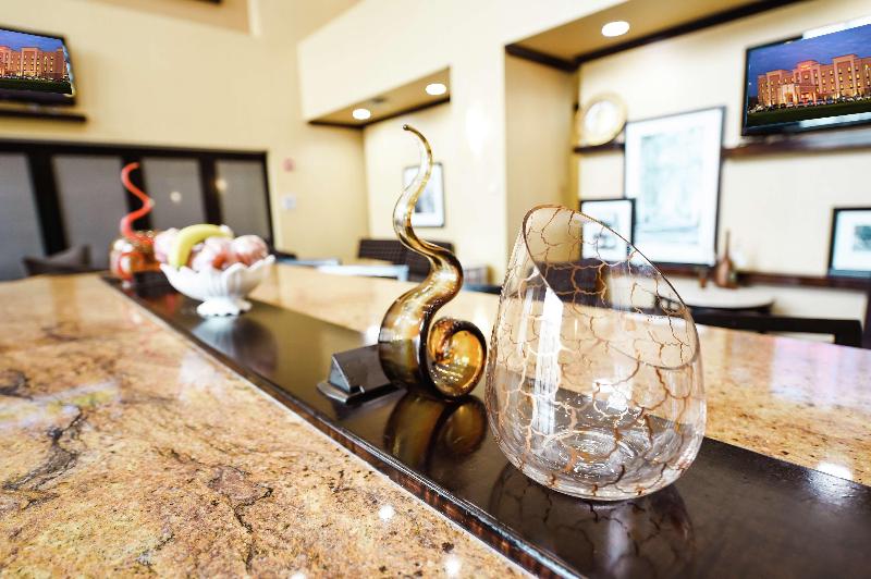 Hampton Inn & Suites Pine Bluff image