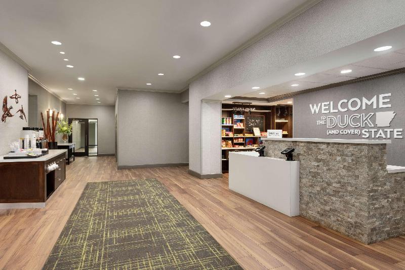 Hampton Inn & Suites Pine Bluff image