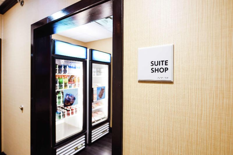 Hampton Inn & Suites Pine Bluff image