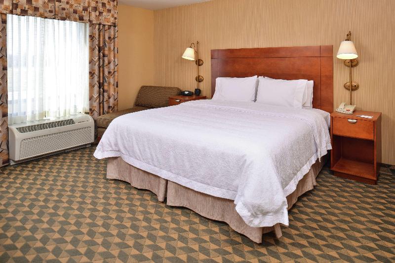 Hampton Inn Harrison image