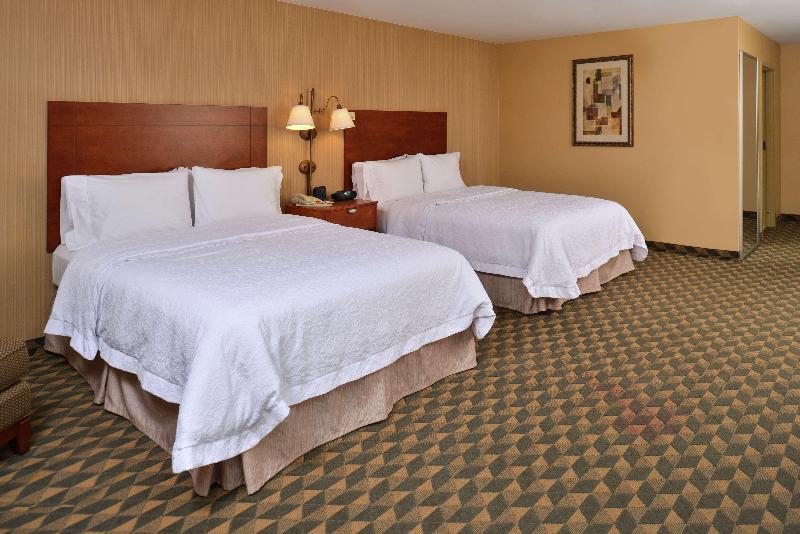 Hampton Inn Harrison image