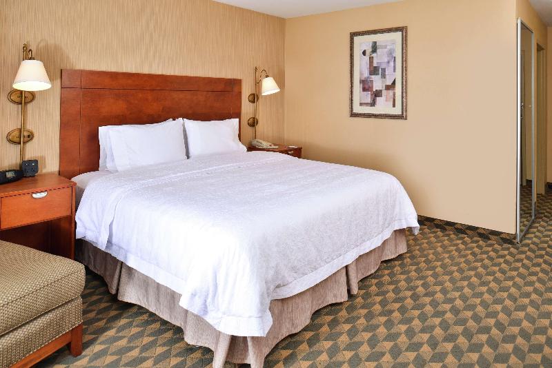 Hampton Inn Harrison image