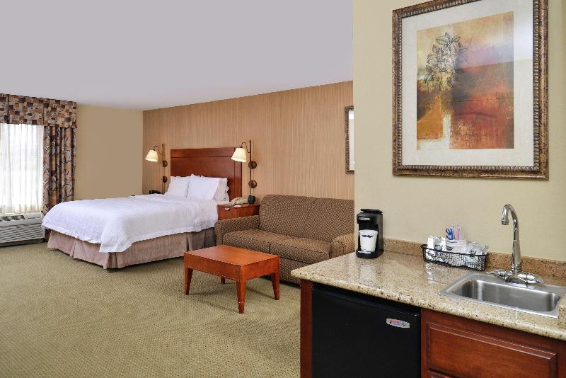 Hampton Inn Harrison image
