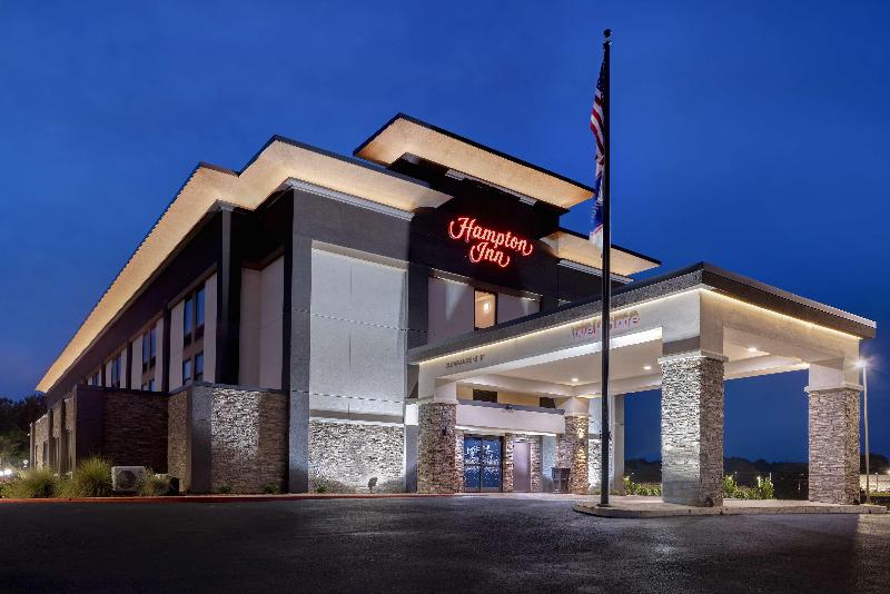 Hampton Inn Natchitoches image