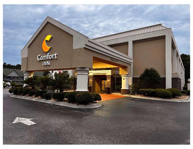 Comfort Inn Darien - North Brunswick image