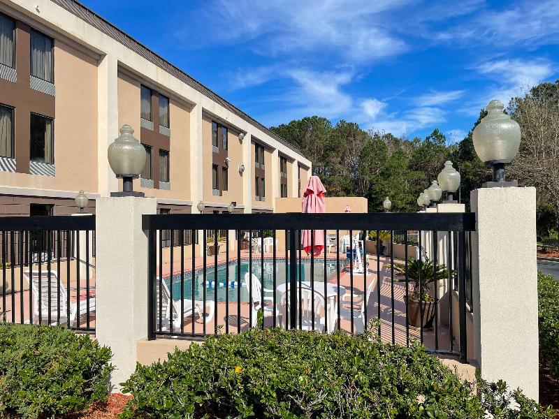 Comfort Inn Darien - North Brunswick image