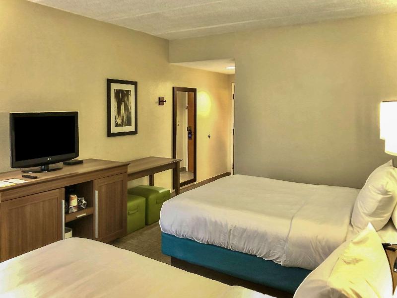 Comfort Inn Darien - North Brunswick image
