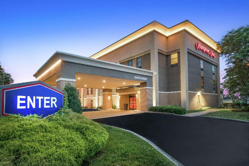 Hampton Inn Corydon image