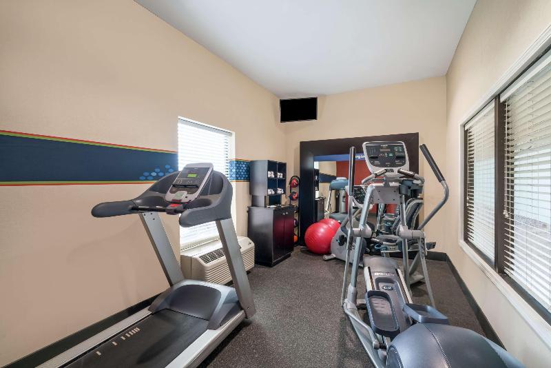 Hampton Inn Corydon image