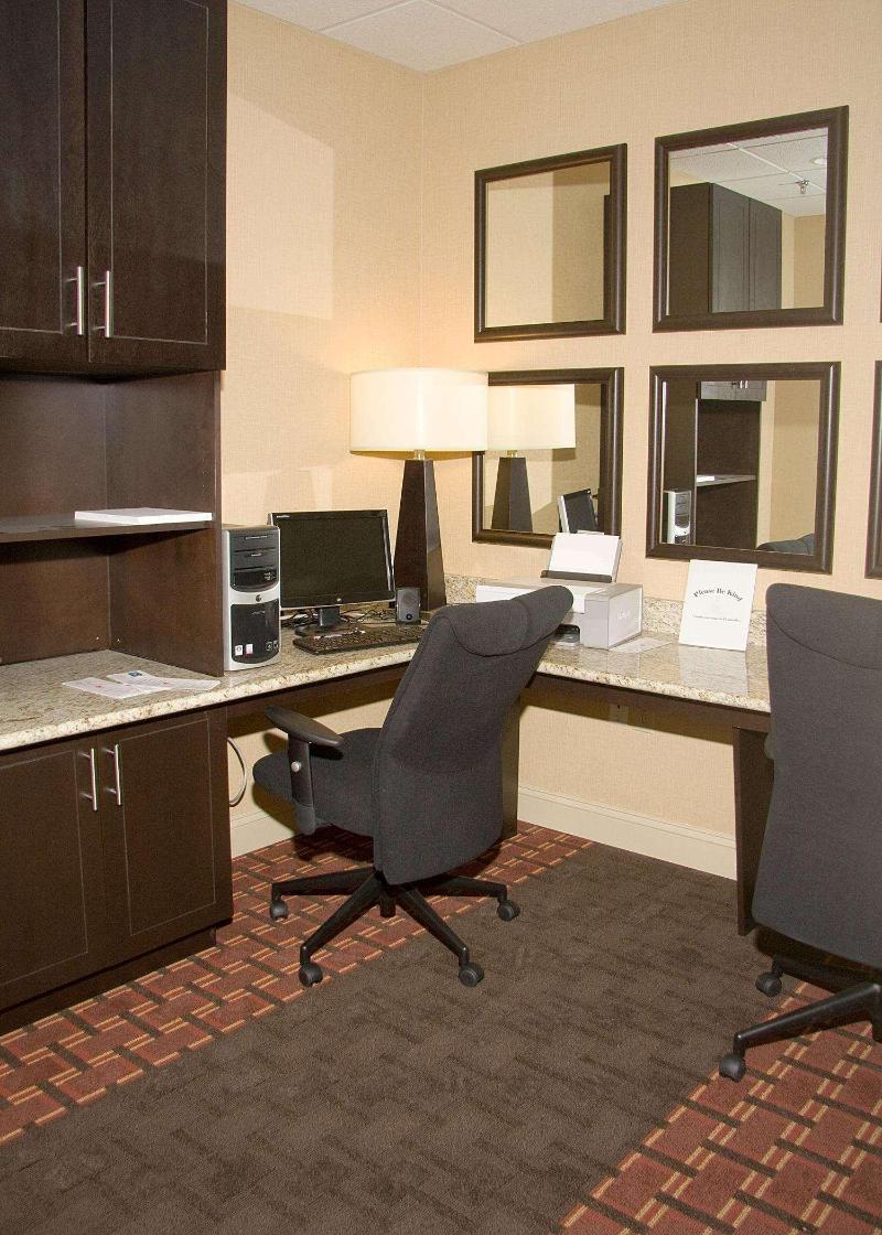 Hampton Inn Corydon image