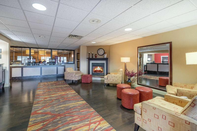 Hampton Inn Corydon image