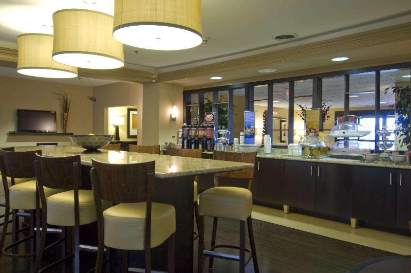 Hampton Inn Corydon image