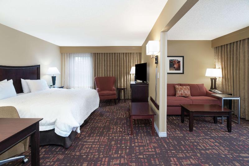Hampton Inn Corydon image