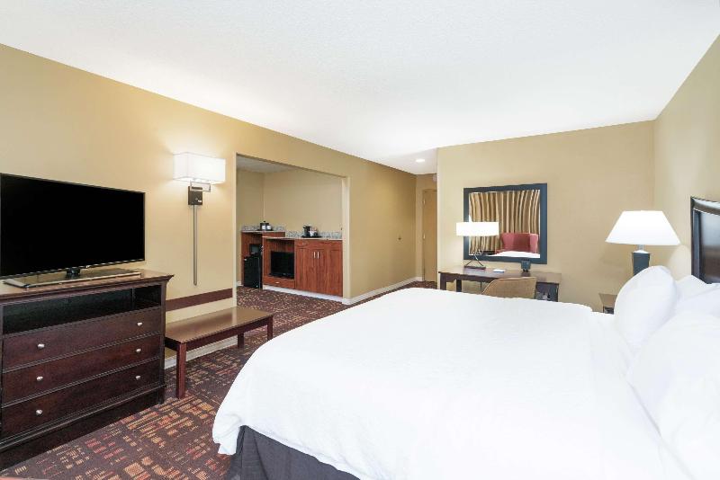 Hampton Inn Corydon image
