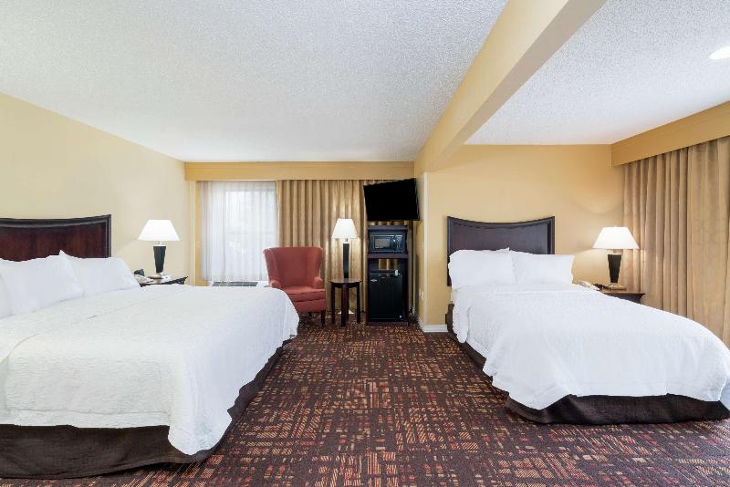Hampton Inn Corydon image