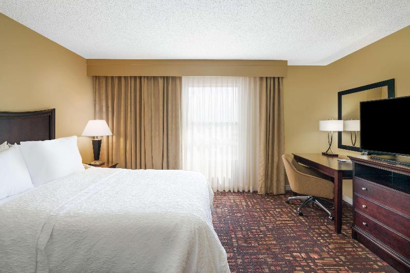 Hampton Inn Corydon image