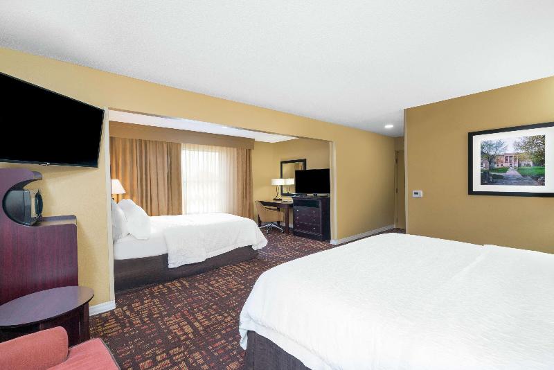 Hampton Inn Corydon image