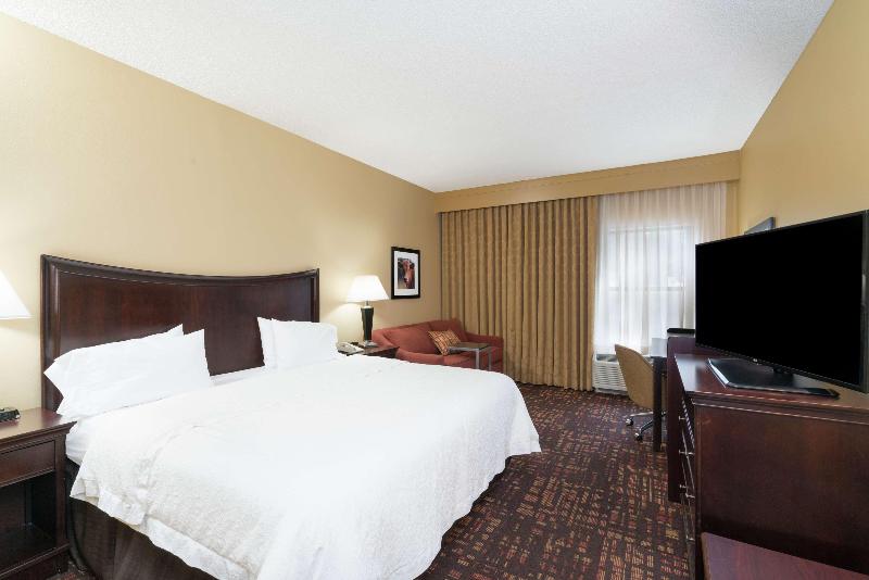 Hampton Inn Corydon image