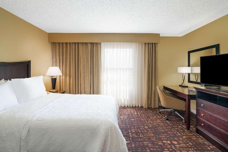 Hampton Inn Corydon image