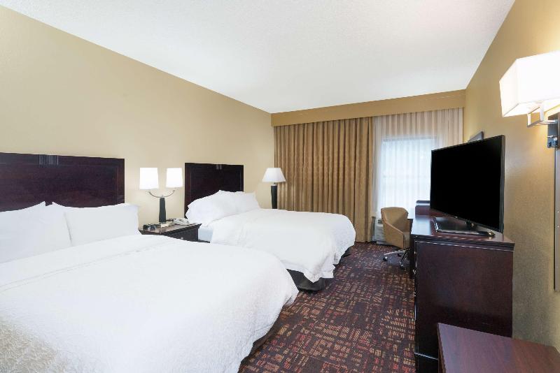 Hampton Inn Corydon image