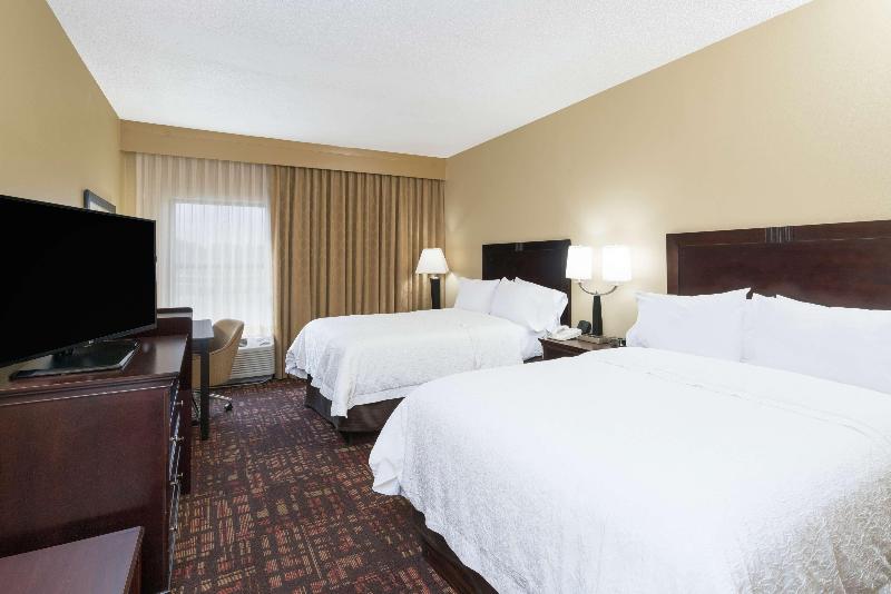 Hampton Inn Corydon image