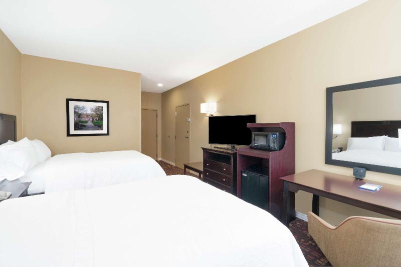 Hampton Inn Corydon image