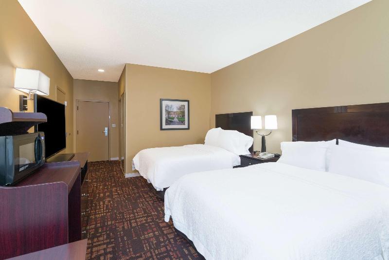 Hampton Inn Corydon image