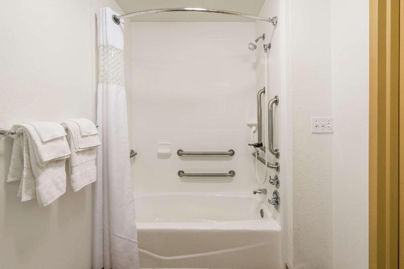 Hampton Inn Corydon image