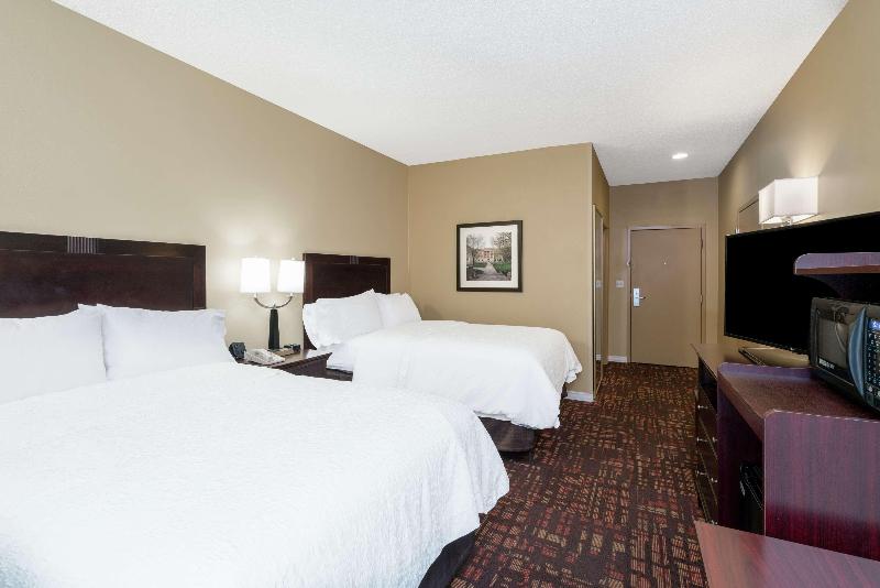 Hampton Inn Corydon image