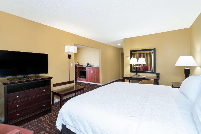 Hampton Inn Corydon image