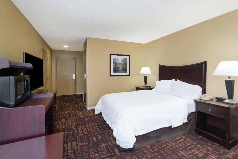 Hampton Inn Corydon image