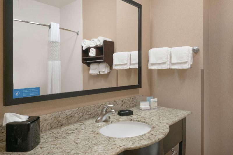 Hampton Inn Corydon image