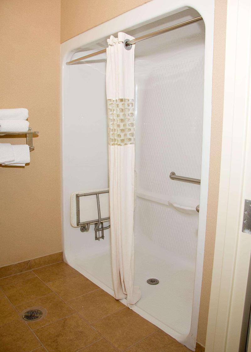 Hampton Inn Corydon image