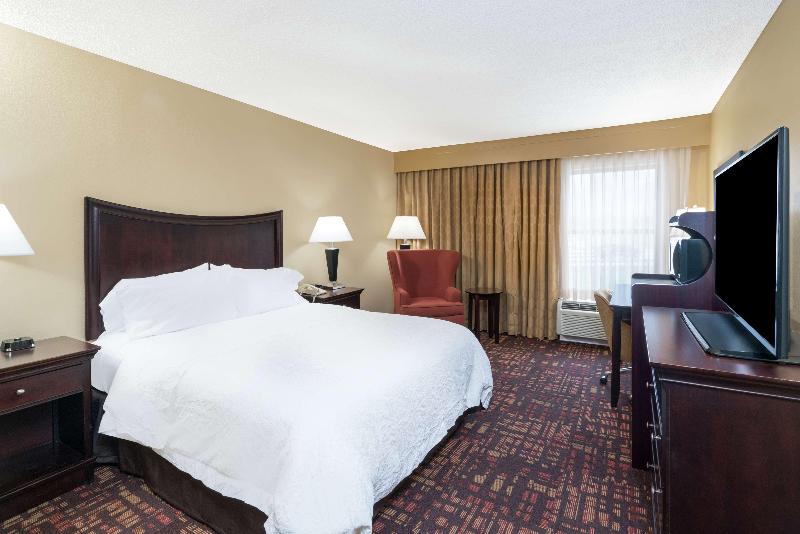 Hampton Inn Corydon image