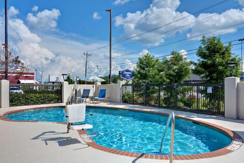 Hampton Inn Greenwood image
