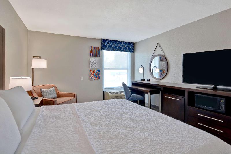 Hampton Inn Greenwood image