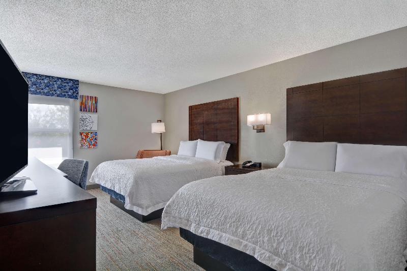 Hampton Inn Greenwood image