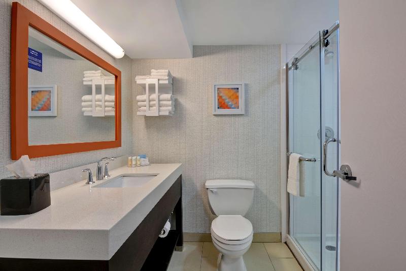 Hampton Inn Greenwood image