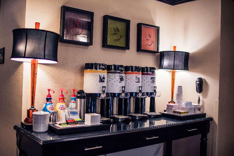 Hampton Inn Monticello image
