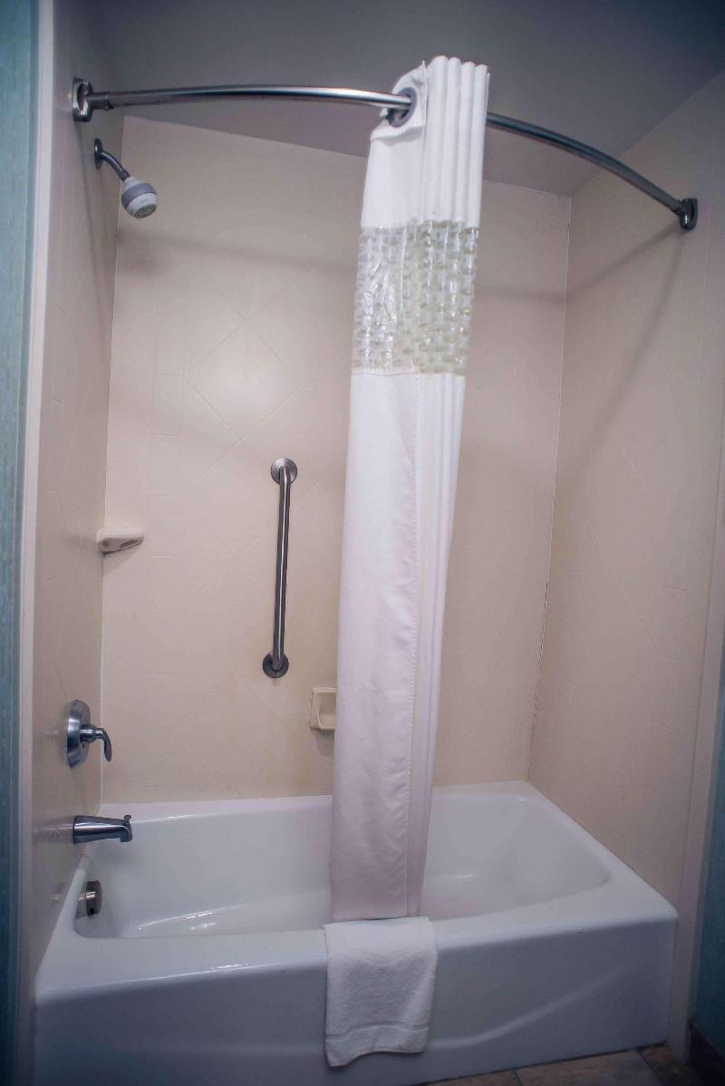 Hampton Inn Monticello image