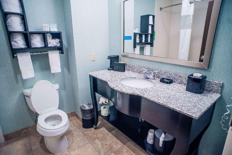 Hampton Inn Monticello image