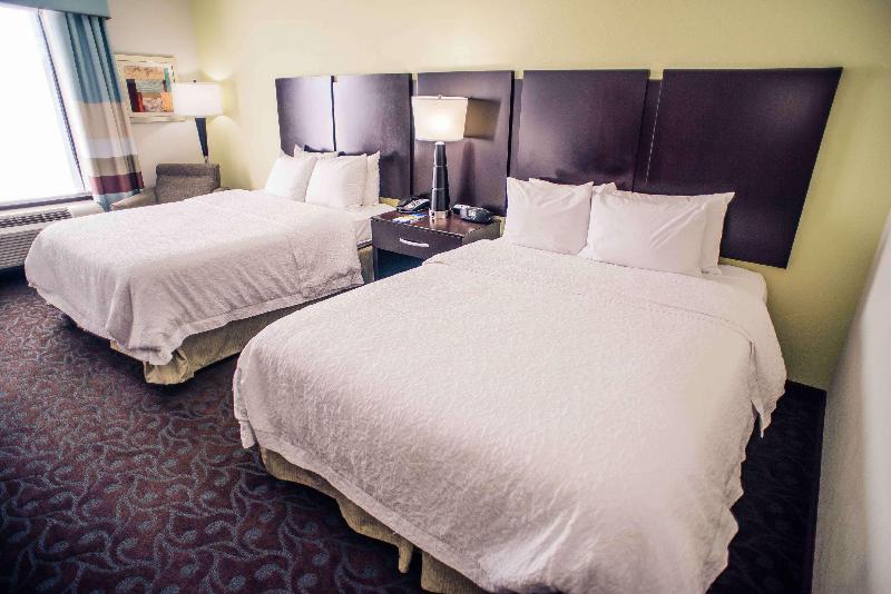 Hampton Inn Monticello image