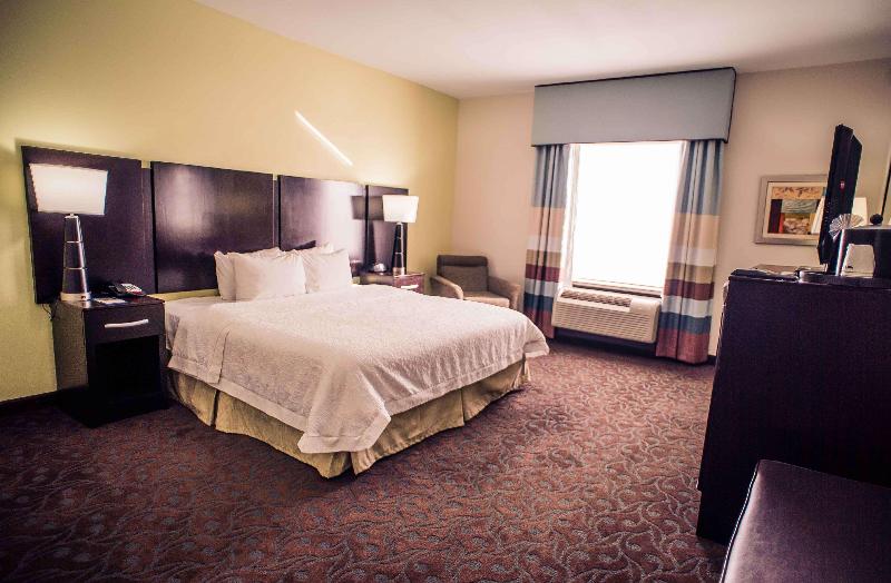 Hampton Inn Monticello image