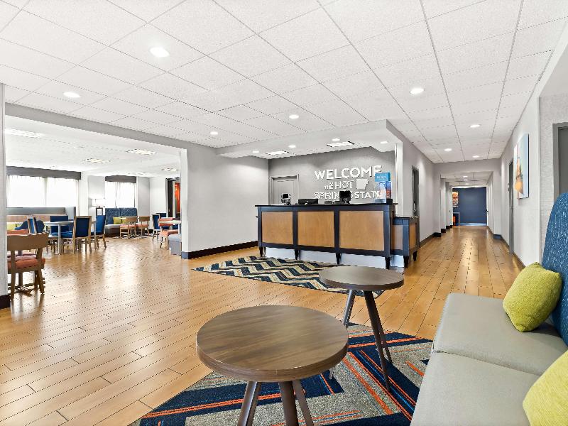 Hampton Inn Blytheville image